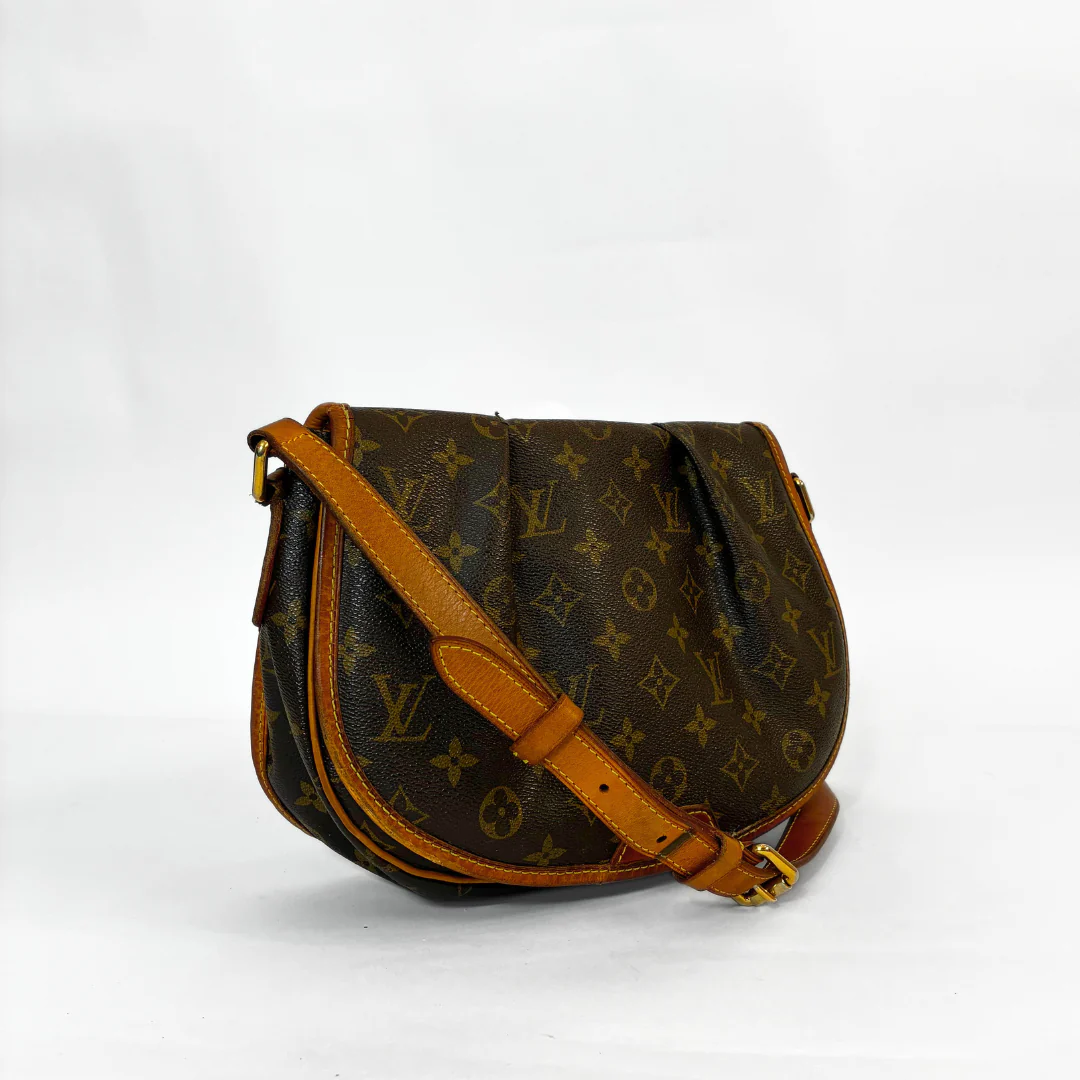 Louis Vuitton Louis Vuitton Menilmontant Monogram Canvas - Crossbody bags - Etoile Luxury Vintage
