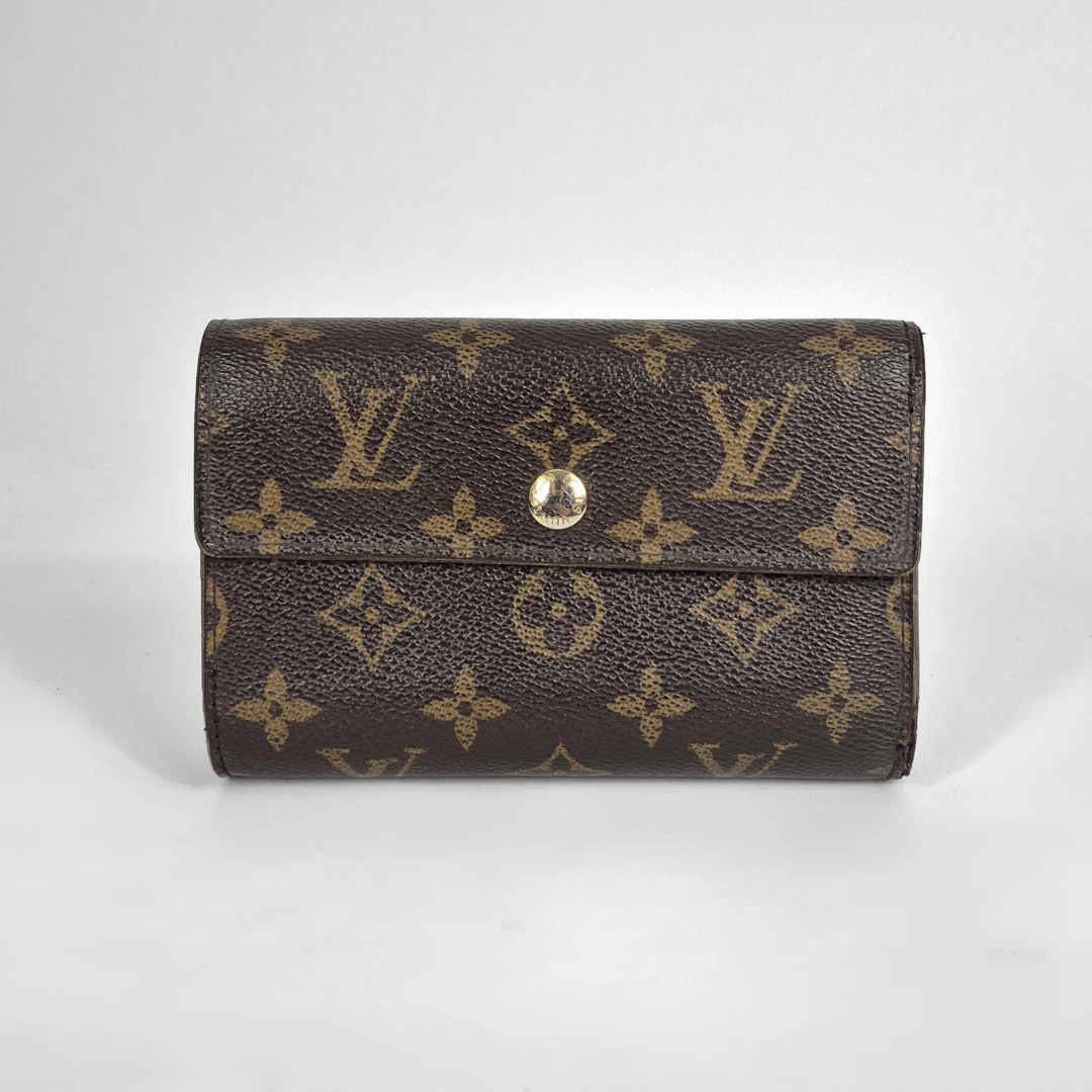 Louis Vuitton Wallet International Medium front view