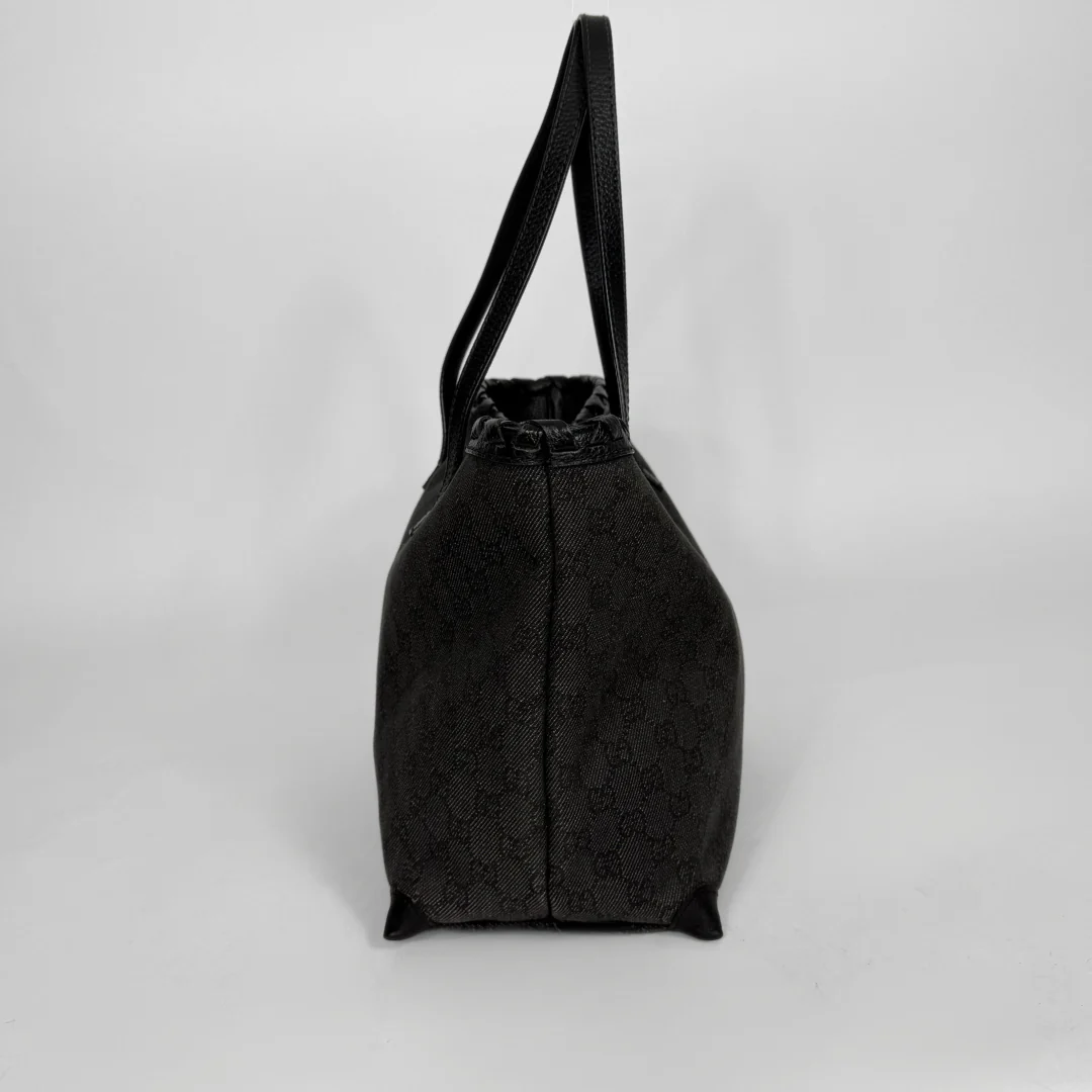 Black shopper bag