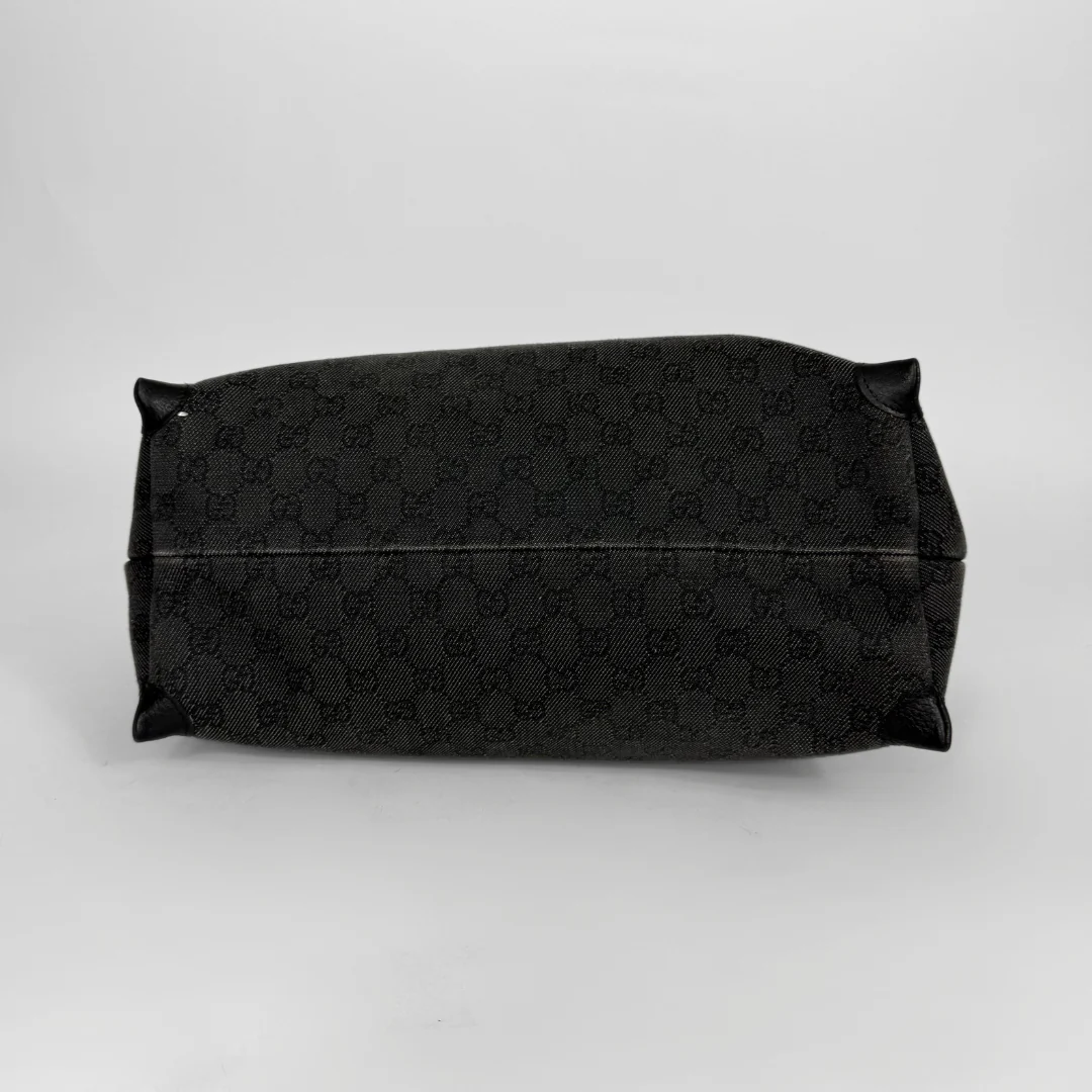 Black shopper bag