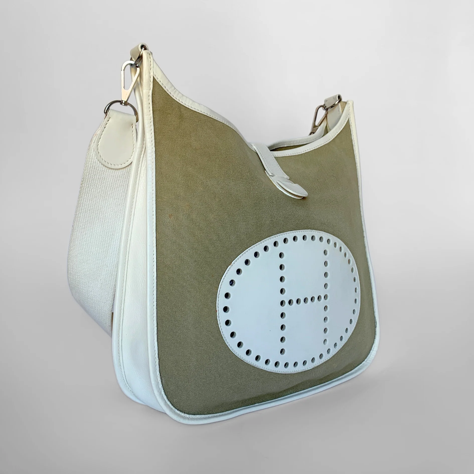 Herm&egrave;s Herm&egrave;s Evelyne GM Leather - Shoulder bags - Etoile Luxury Vintage