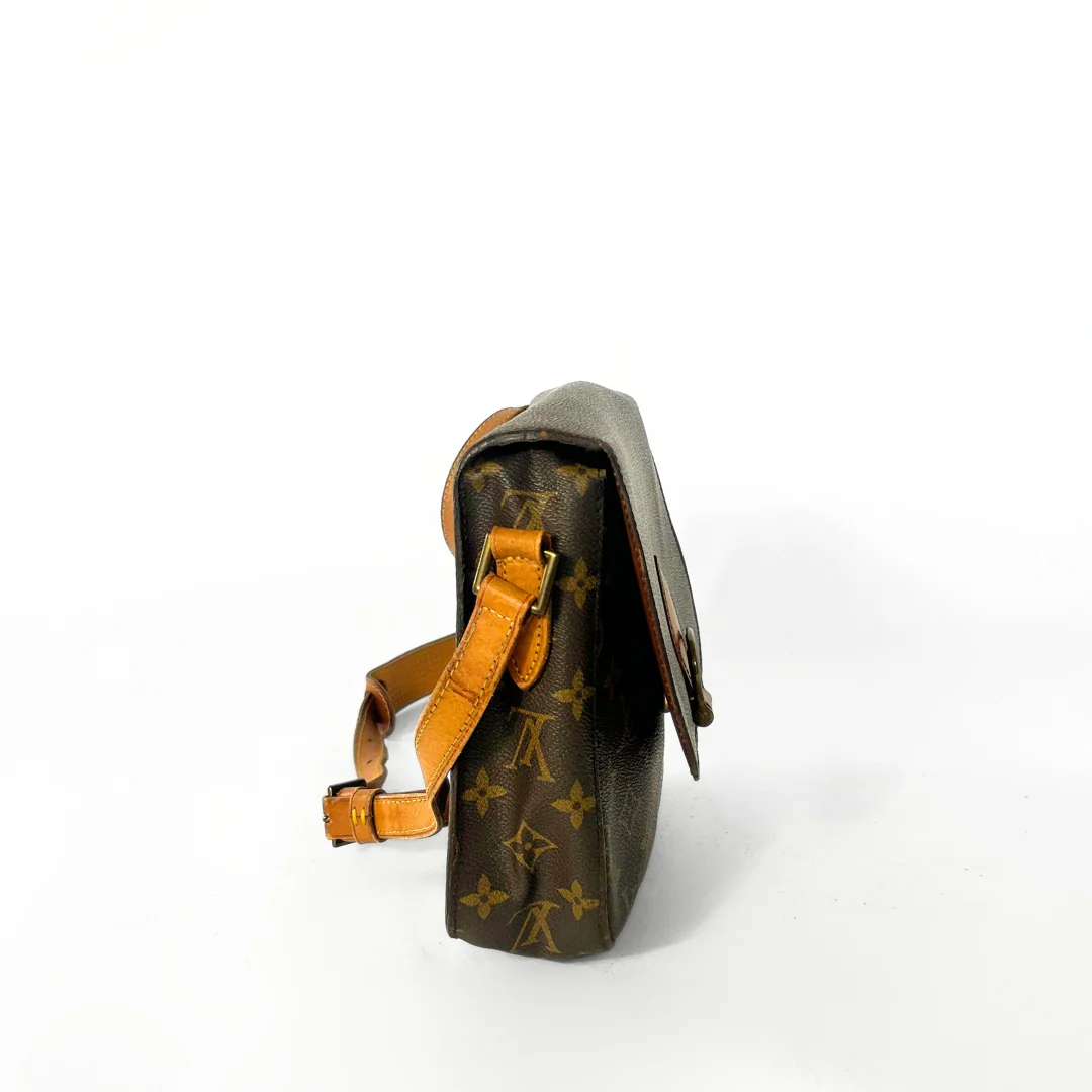 Louis Vuitton Louis Vuitton Saint Cloud GM in Monogram Canvas - Crossbody bags - Etoile Luxury Vintage