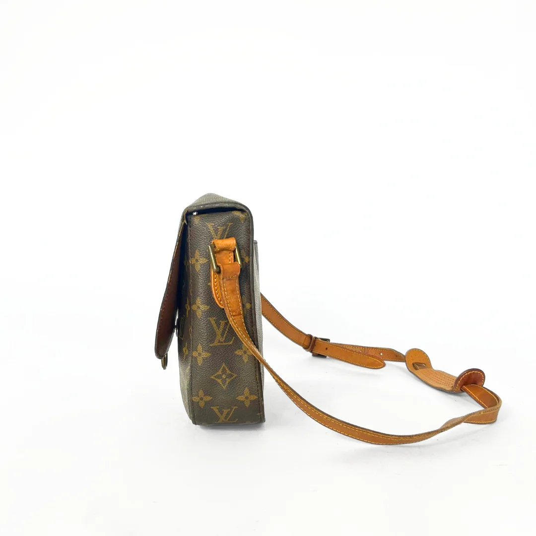 Louis Vuitton Louis Vuitton Saint Cloud GM in Monogram Canvas - Crossbody bags - Etoile Luxury Vintage