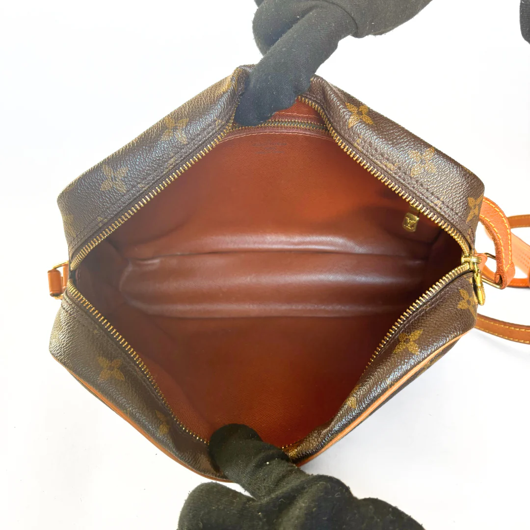 Louis Vuitton Louis Vuitton Trocadero PM Monogram Canvas - Crossbody bags - Etoile Luxury Vintage