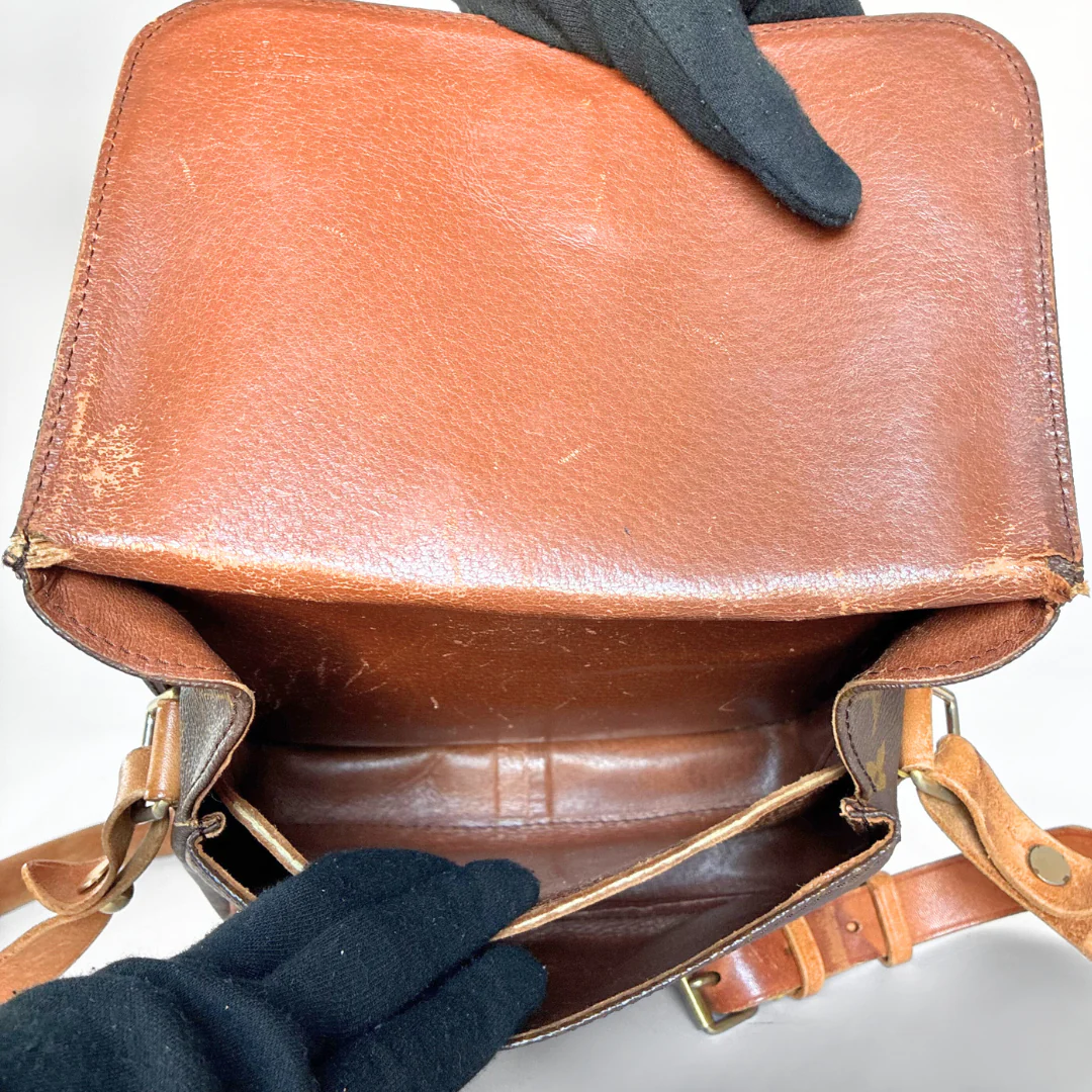 Louis Vuitton Louis Vuitton Cartouchi&egrave;re MM Monogram Canvas - Crossbody bags - Etoile Luxury Vintage