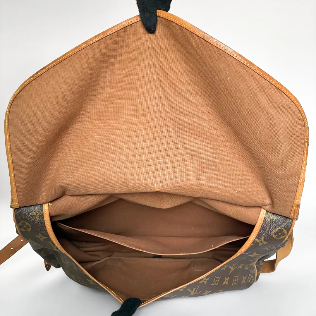 Louis Vuitton Louis Vuitton Saumur 43 Monogram Canvas - Shoulder bags - Etoile Luxury Vintage