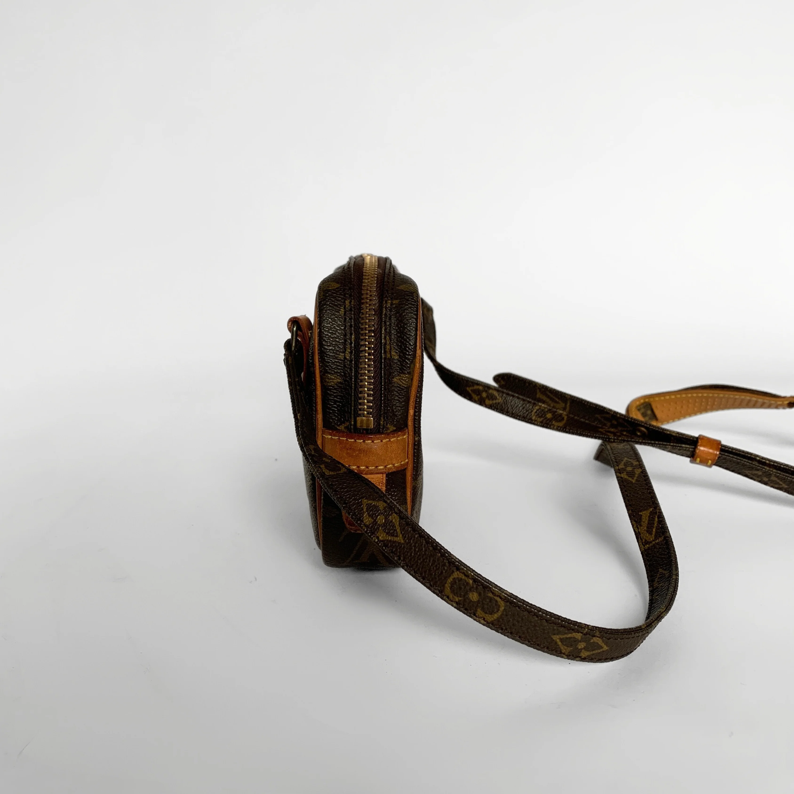 Louis Vuitton Louis Vuitton Marly Monogram Canvas - Crossbody bags - Etoile Luxury Vintage