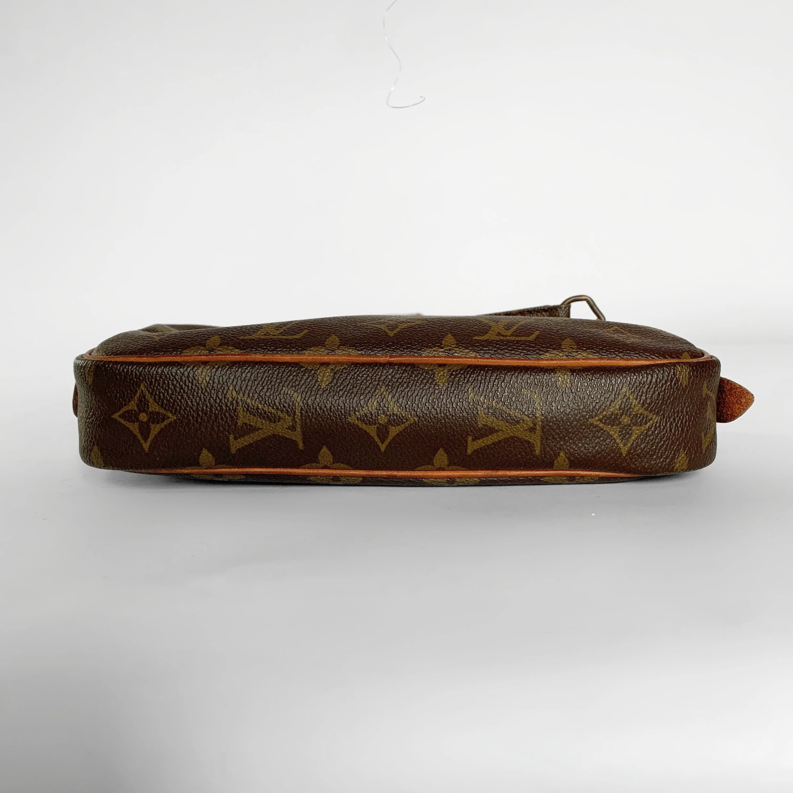 Louis Vuitton Louis Vuitton Marly Monogram Canvas - Crossbody bags - Etoile Luxury Vintage