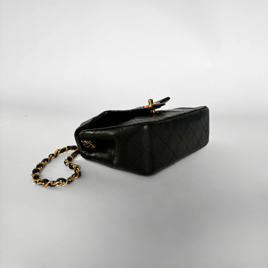 Chanel Chanel Classic Flap Bag Mini Lambskin Leather - Crossbody bags - Etoile Luxury Vintage