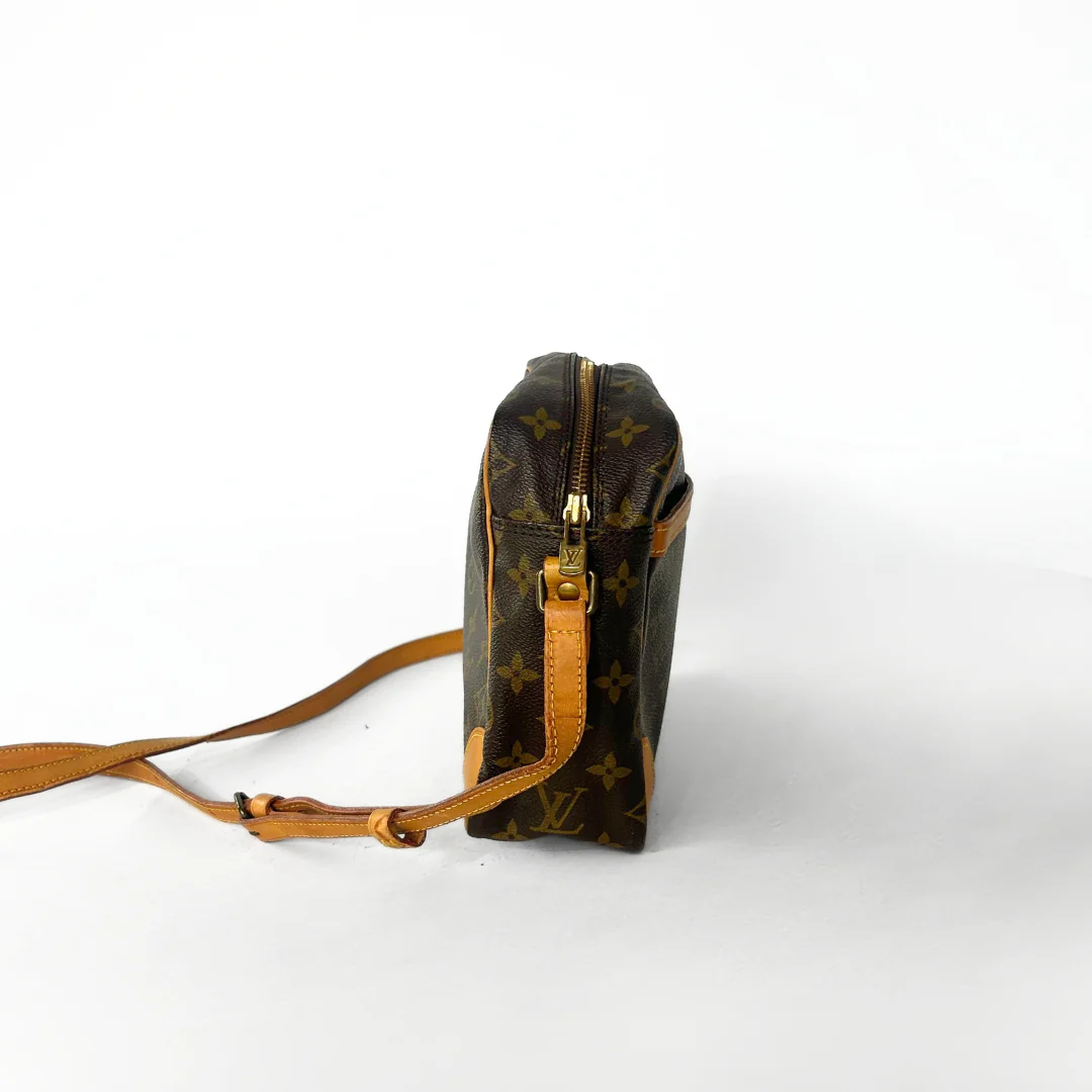 Louis Vuitton Louis Vuitton Trocadero GM Monogram Canvas - Crossbody bags - Etoile Luxury Vintage