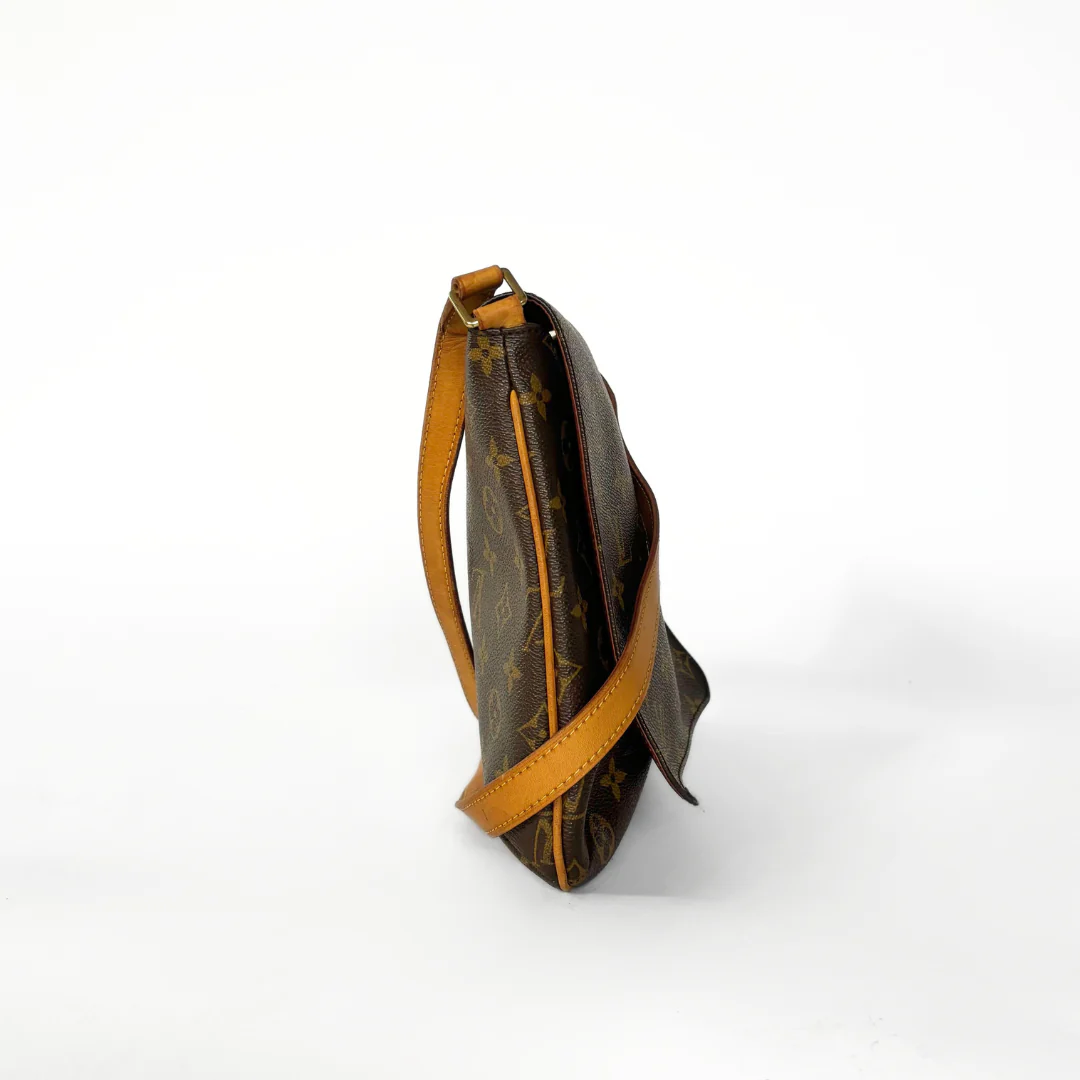 Louis Vuitton Louis Vuitton Musette Salsa Monogram Canvas - Crossbody bags - Etoile Luxury Vintage