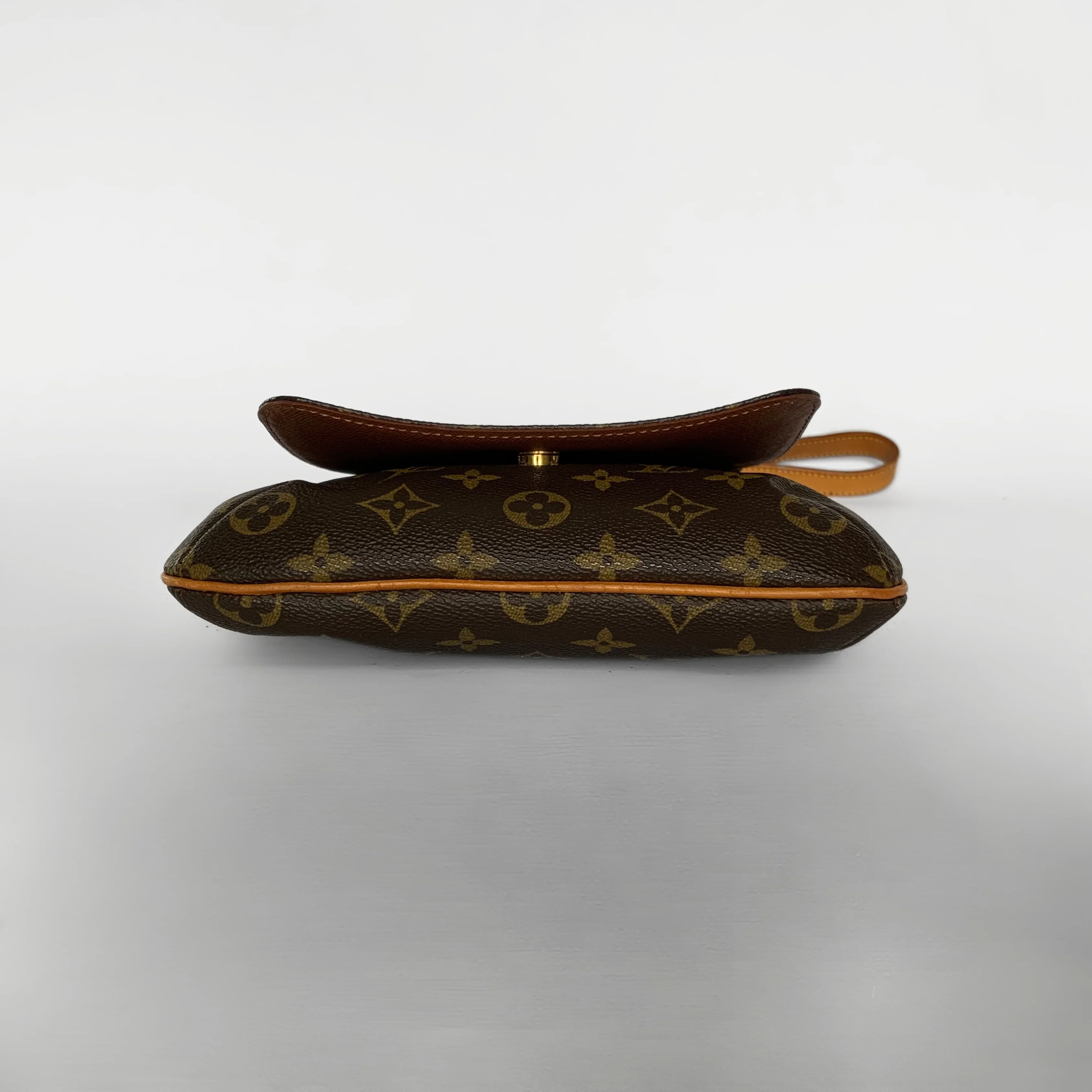 Louis Vuitton Louis Vuitton Musette Salsa Monogram Canvas - Shoulder bags - Etoile Luxury Vintage