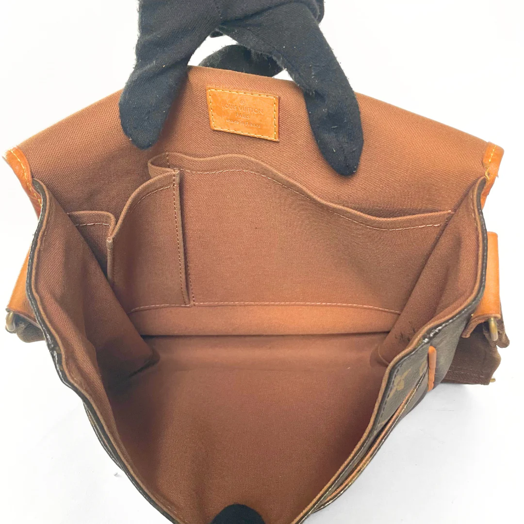 Louis Vuitton Louis Vuitton Bosphore Messenger in Monogram Canvas. - Crossbody bags - Etoile Luxury Vintage