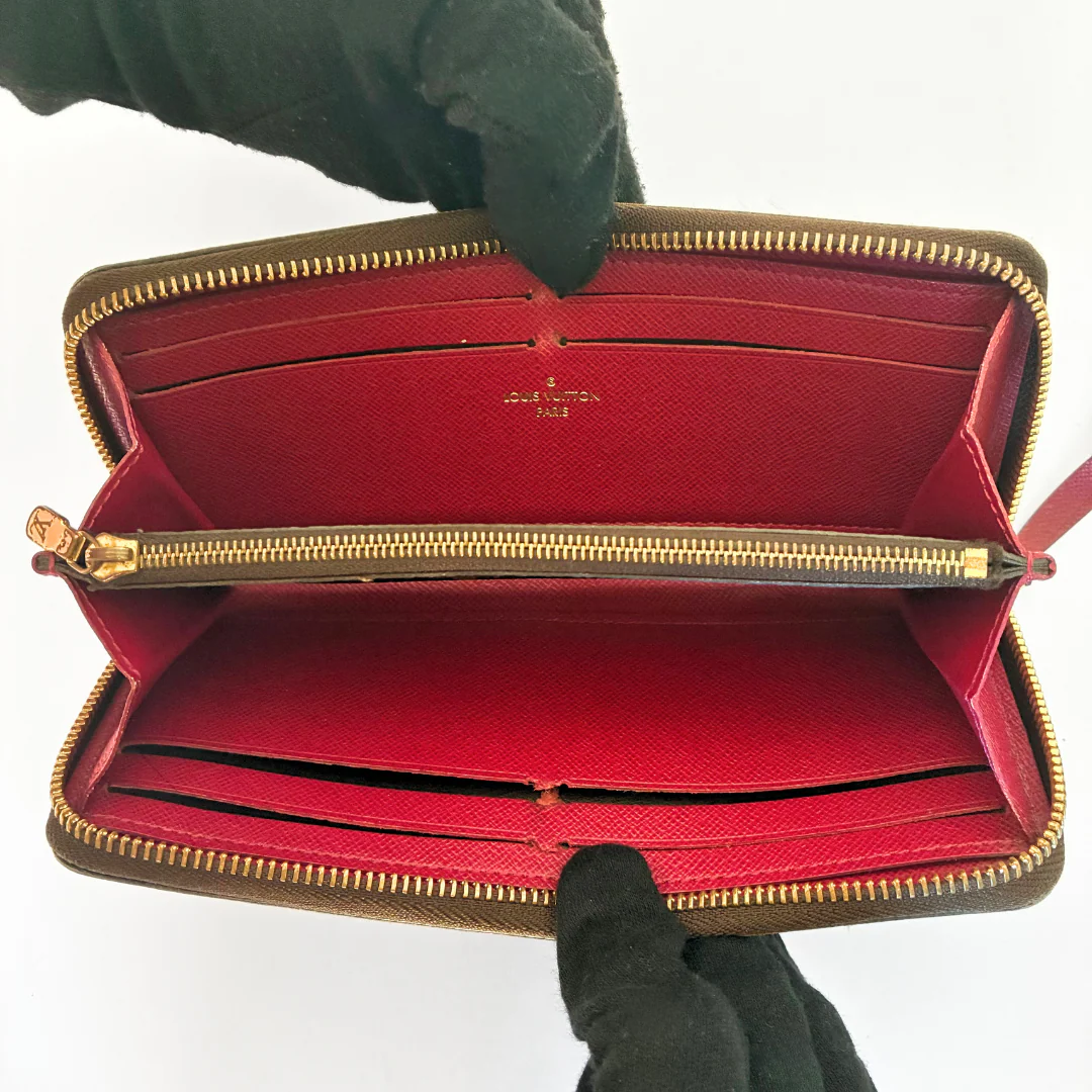 Louis Vuitton Louis Vuitton Wallet Limited Edition - Wallets - Etoile Luxury Vintage