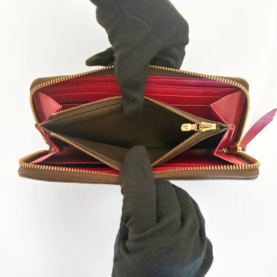 Louis Vuitton Louis Vuitton Wallet Limited Edition - Wallets - Etoile Luxury Vintage