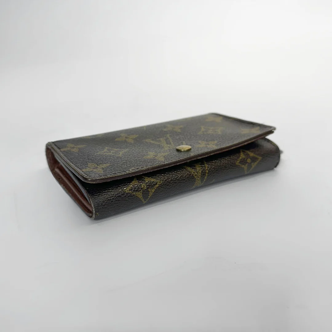 Louis Vuitton wallet medium lateral view