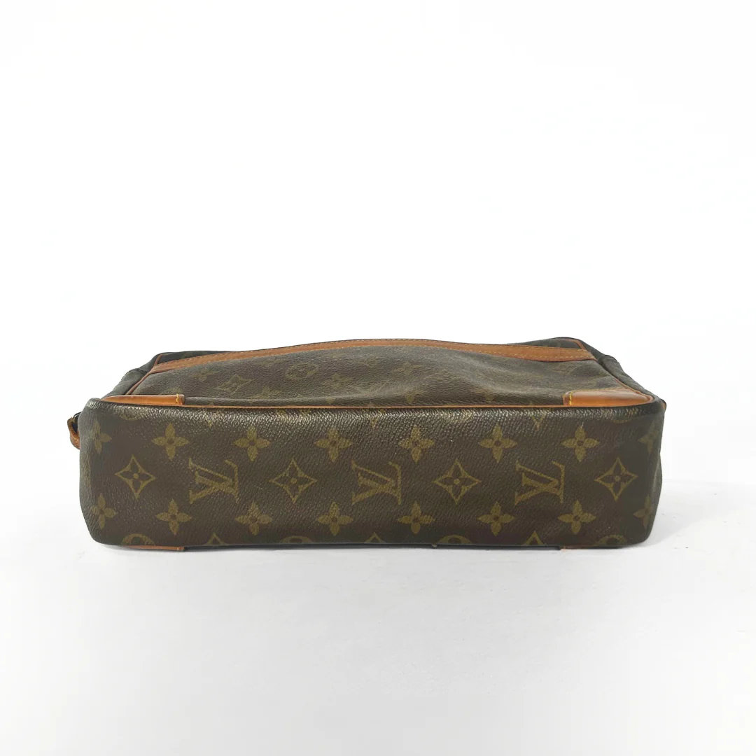 Louis Vuitton Louis Vuitton Trocadero GM Monogram Canvas - Crossbody bags - Etoile Luxury Vintage