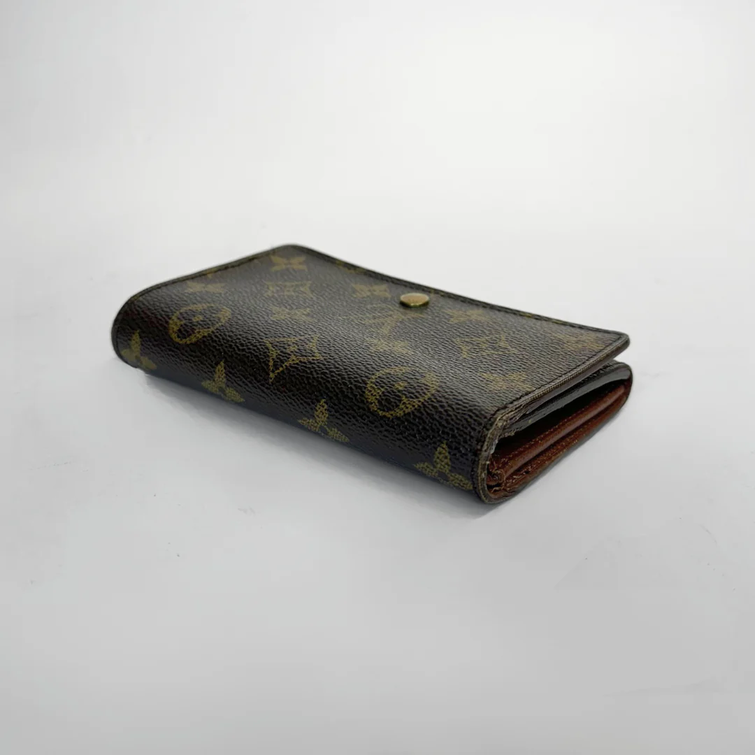 Louis Vuitton wallet medium lateral view