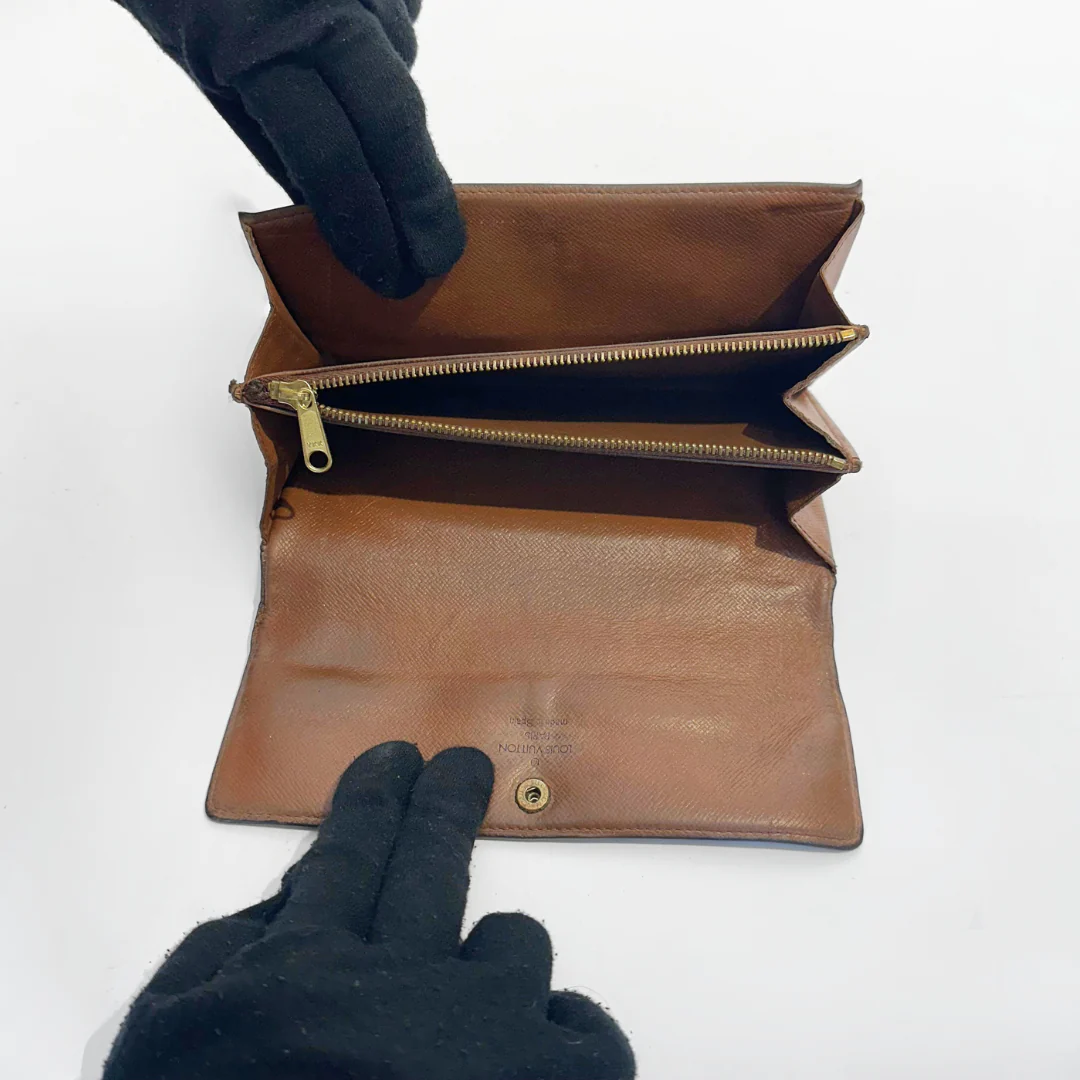 Louis Vuitton Wallet Large inside view