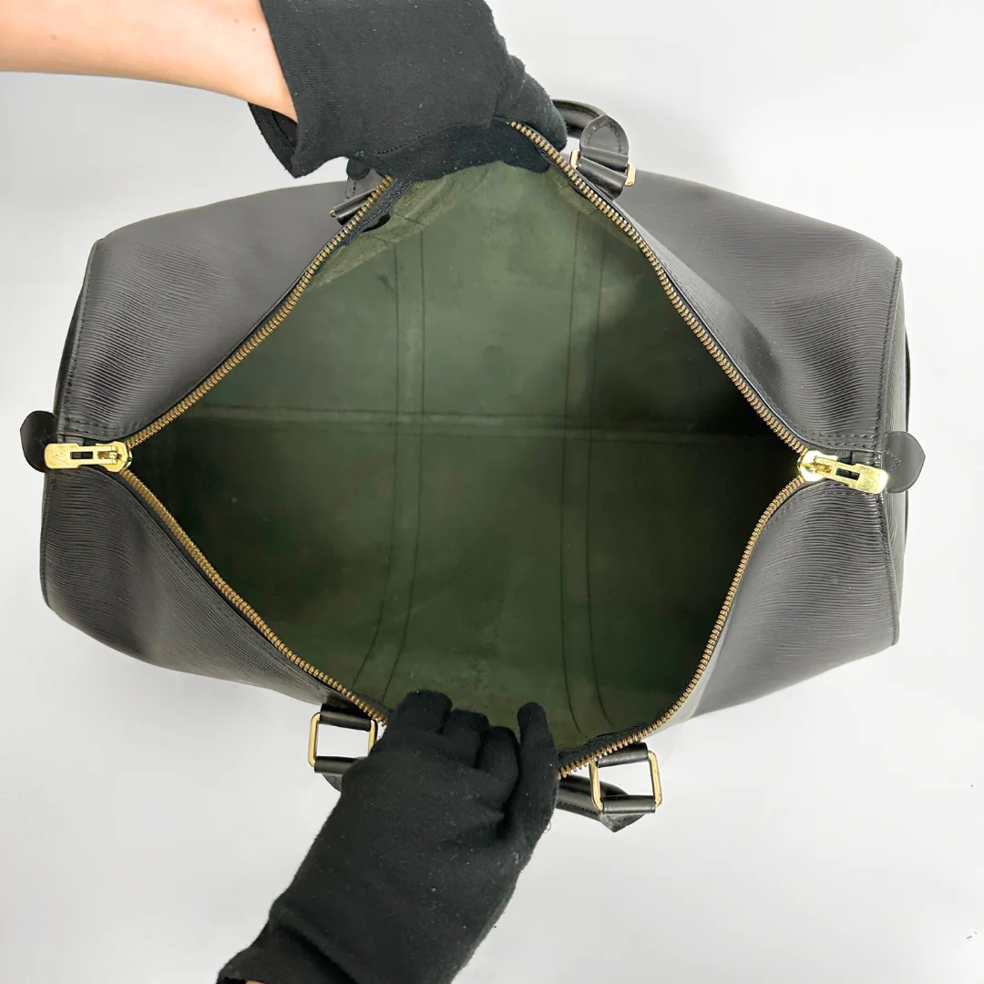 Louis Vuitton Epi black 50 Keepall inside view