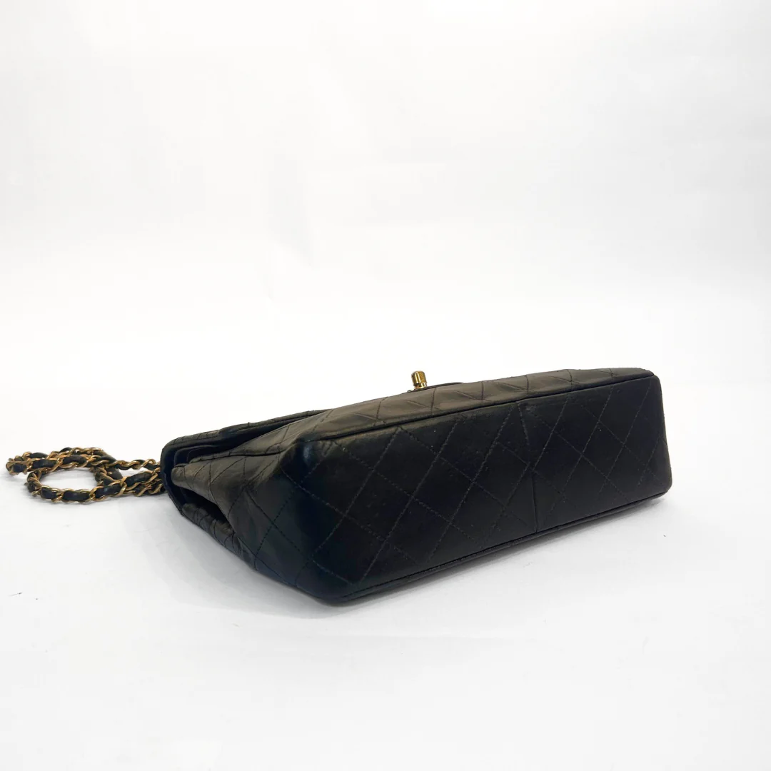 Chanel Chanel Classic Flap Bag Medium - Shoulder Bags - Etoile Luxury Vintage