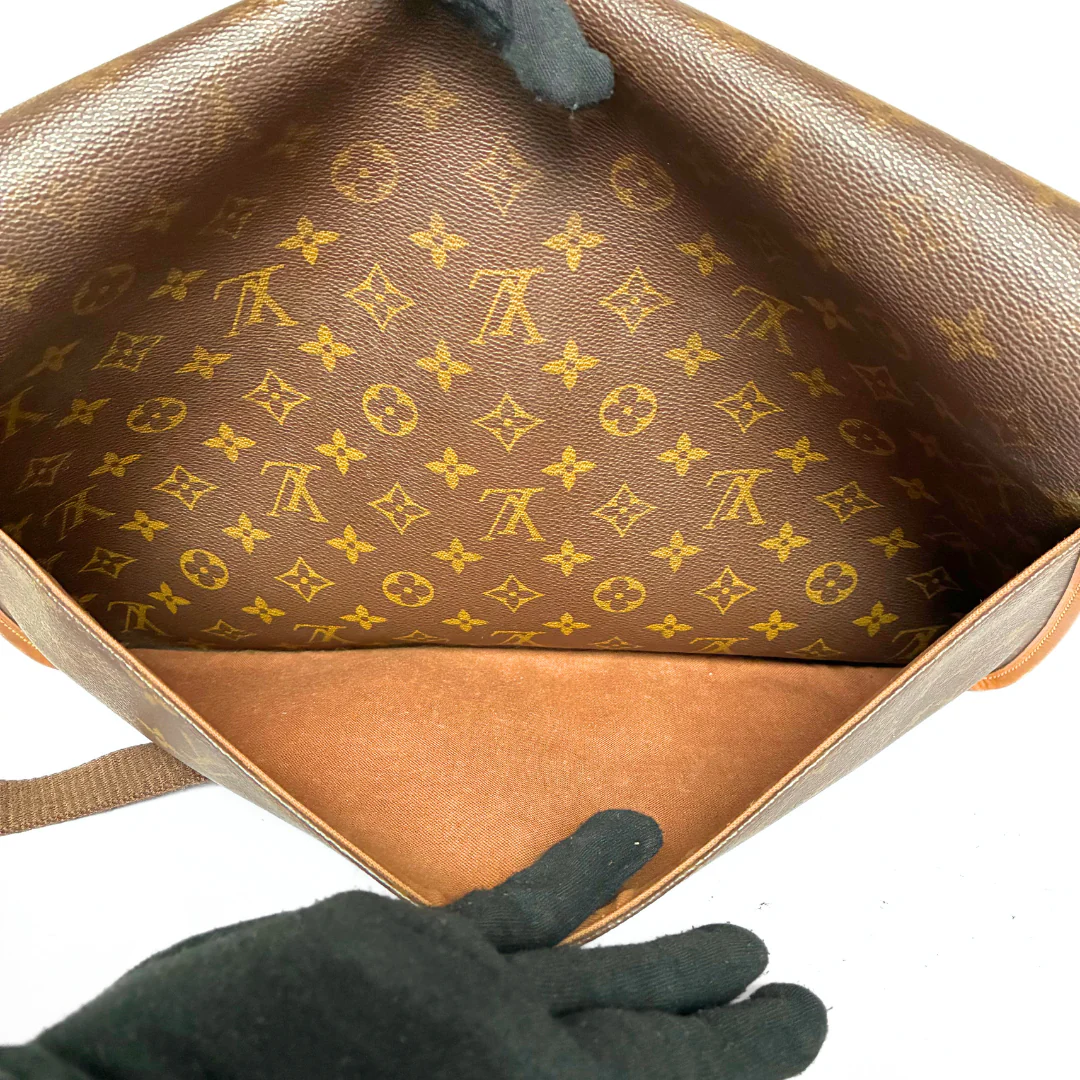 Louis Vuitton Louis Vuitton Gibecière GM Monogram Canvas - Crossbody bags - Etoile Luxury Vintage