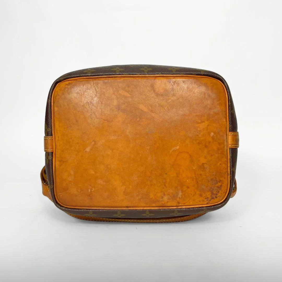 Louis Vuitton Louis Vuitton Petit No&eacute; Monogram Canvas - Shoulder bags - Etoile Luxury Vintage