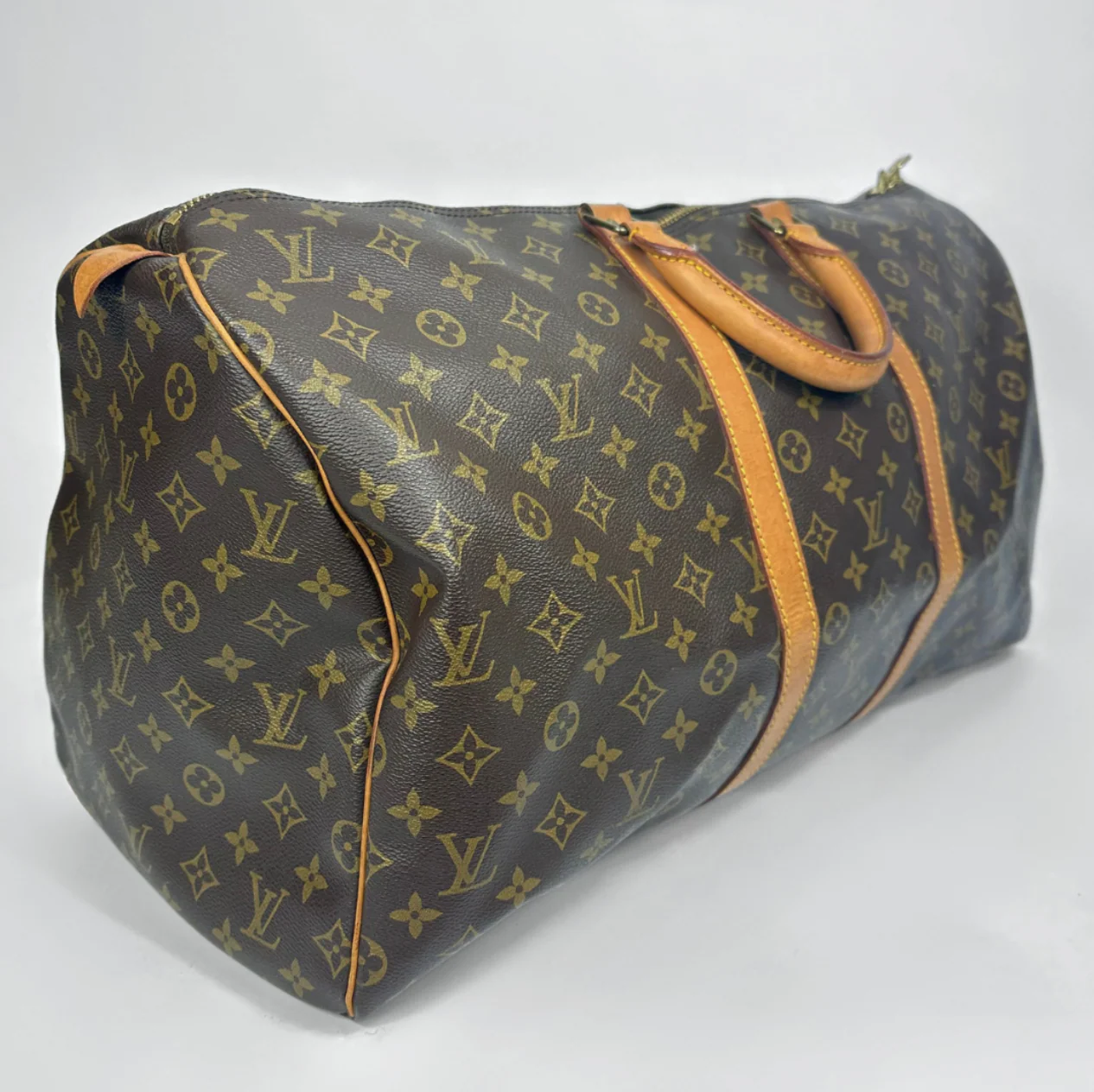 Louis Vuitton keepall 55 lateral view